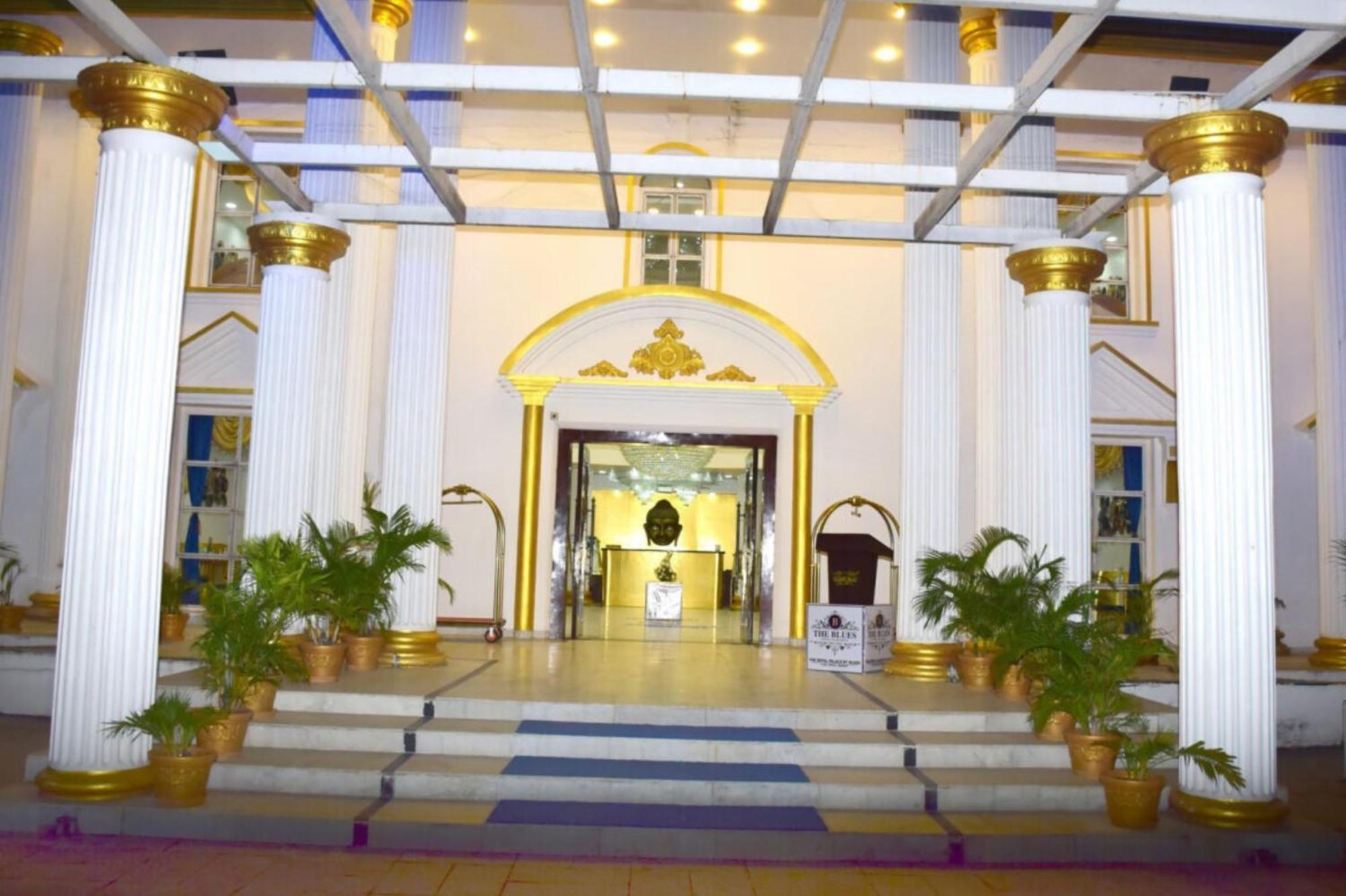 The Royal Palace Dewās Exteriér fotografie
